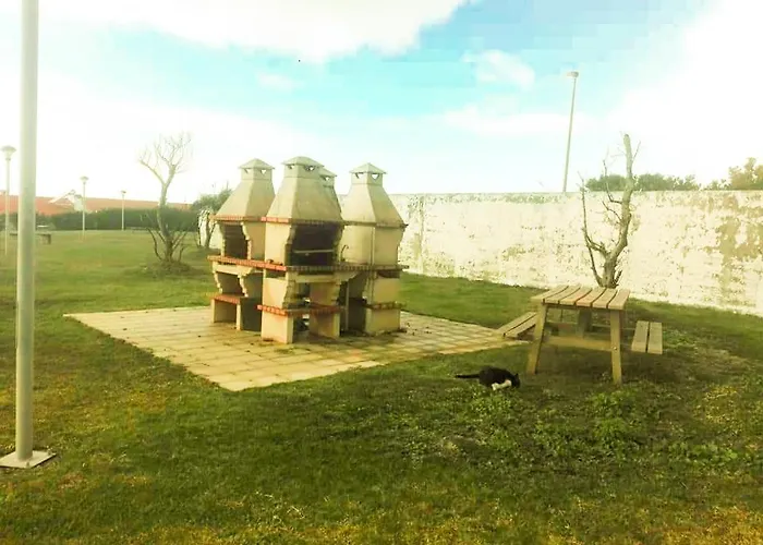 Beach Front Apartment - With Swimming Pool, Barbecue And Tennis Court!