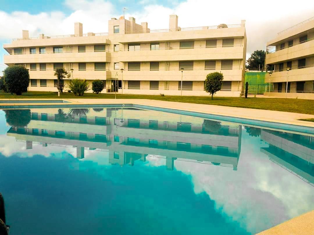 Front - With Swimming Pool, Barbecue And Tennis Court! *